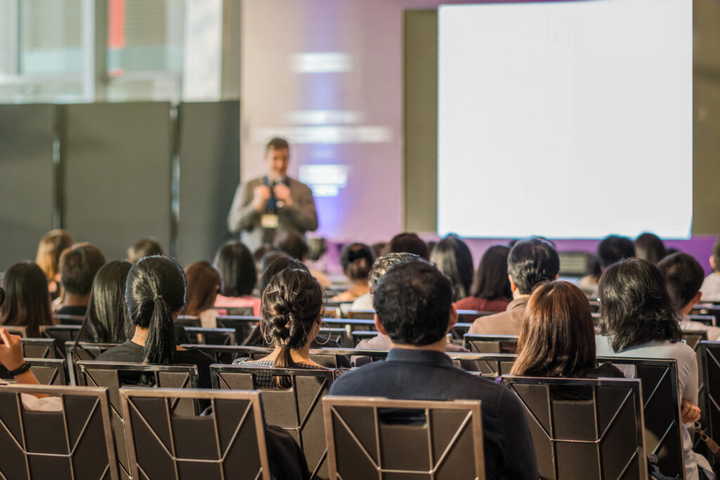Palestra sobre segurança do trabalho e segurança financeira